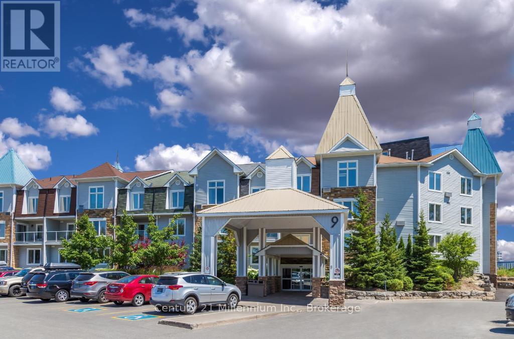 3210-3212 - 9 HARBOUR STREET E, Collingwood, Ontario