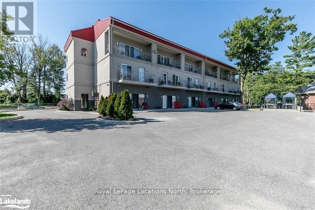205 - 361 Mosley Street, Wasaga Beach, Ontario  L9Z 2J8 - Photo 2 - S12305410