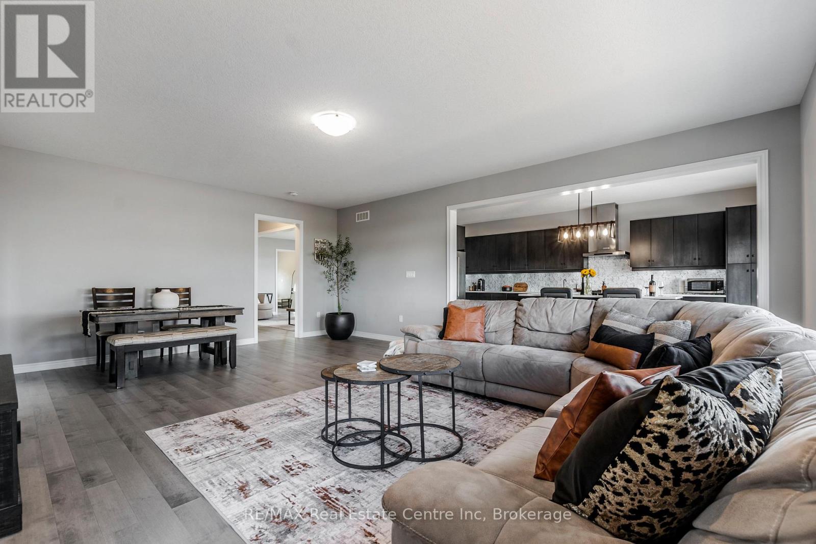 49 Keating Street, Guelph, Ontario  N1E 0S2 - Photo 11 - X12305561