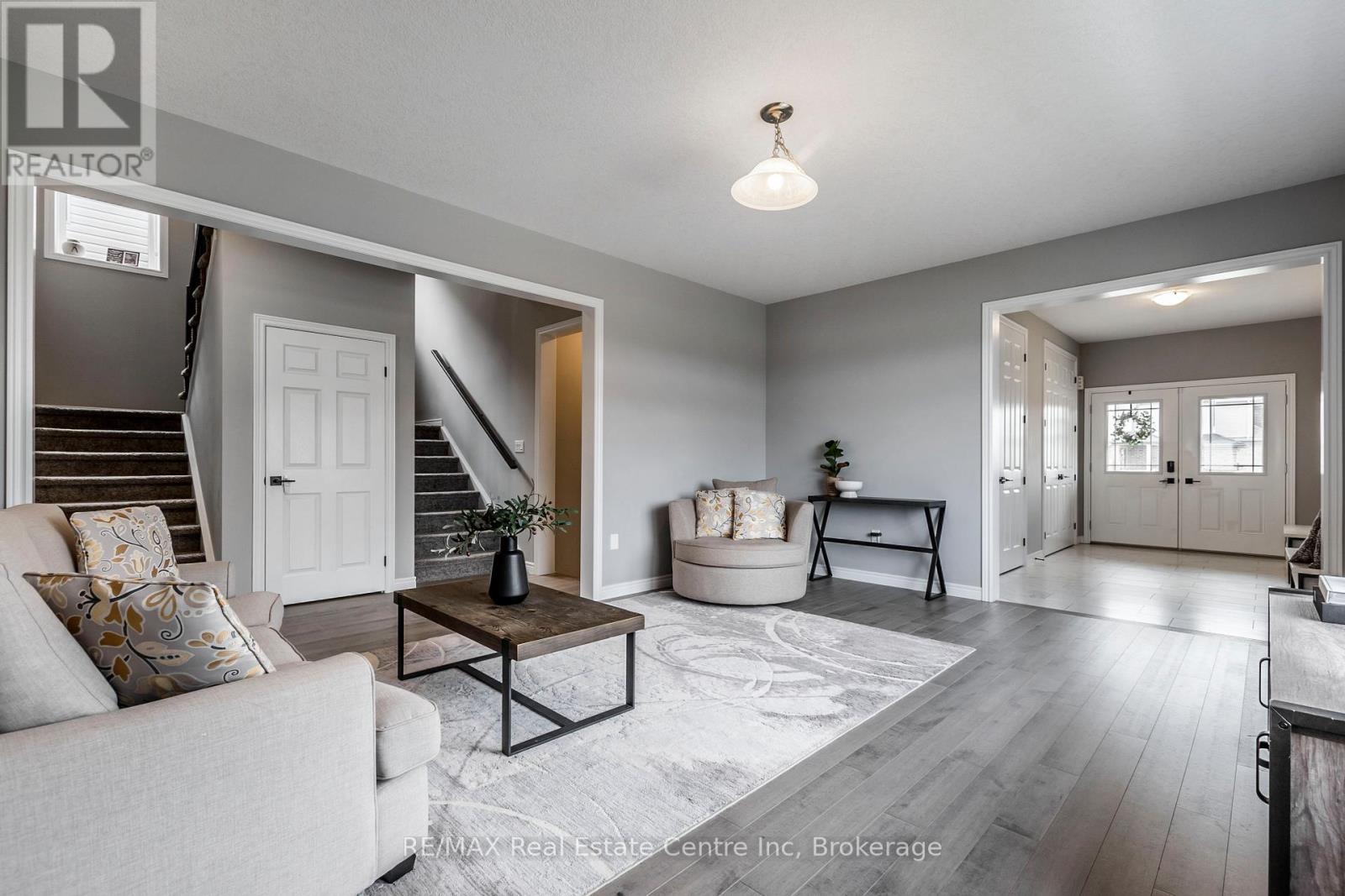 49 Keating Street, Guelph, Ontario  N1E 0S2 - Photo 6 - X12305561