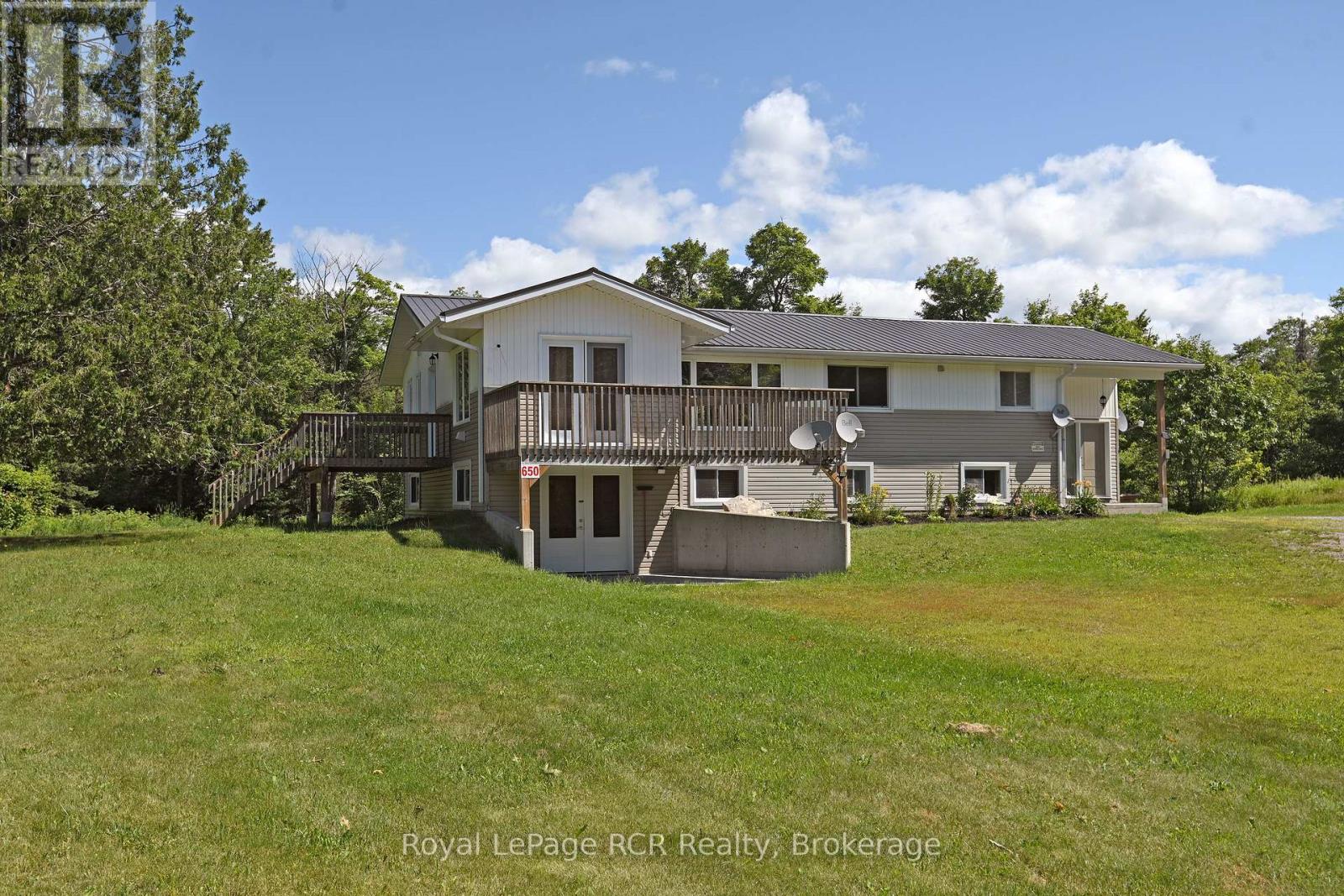 650 Northmount Road, North Bay, Ontario  P1B 8G2 - Photo 1 - X12305693