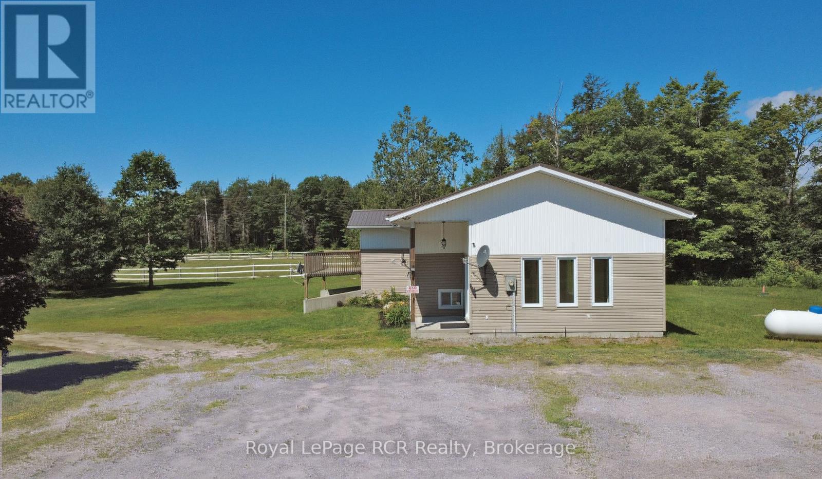 650 Northmount Road, North Bay, Ontario  P1B 8G2 - Photo 4 - X12305693