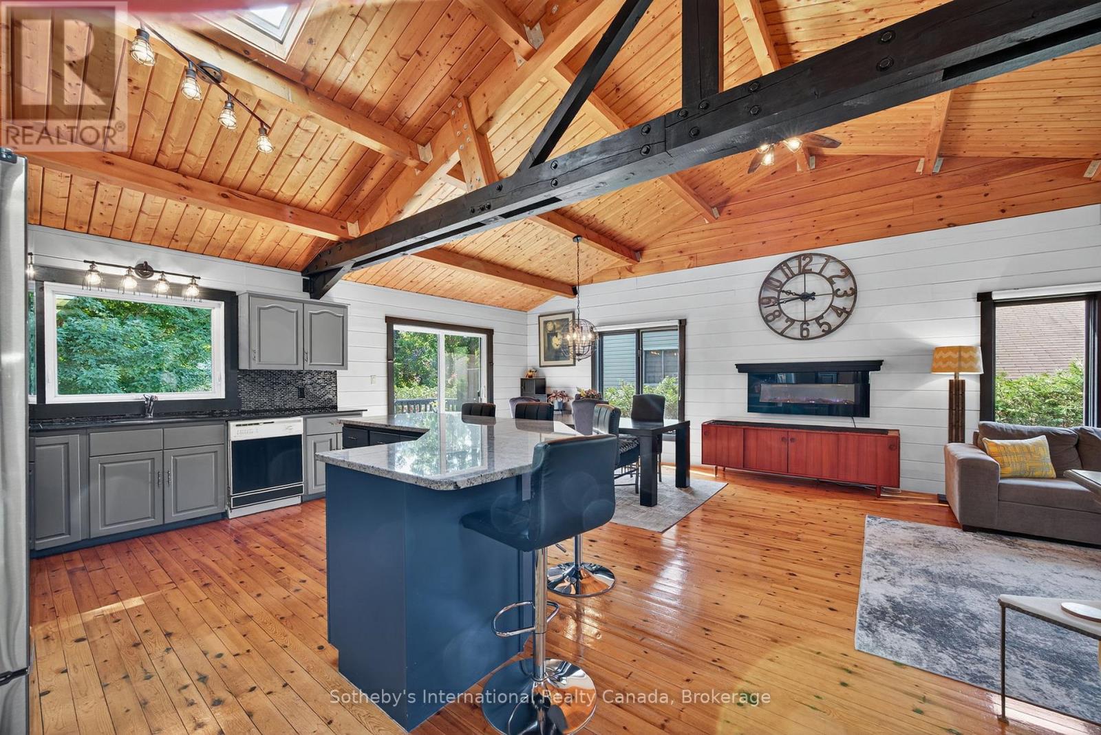 62 Pollard Drive, Meaford, Ontario  N4L 1A7 - Photo 4 - X12305894