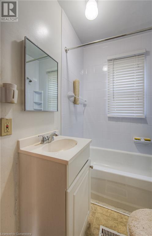48 Barbara Crescent, Kitchener, Ontario  N2M 4N2 - Photo 23 - 40753703