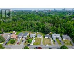 48 BARBARA Crescent, Kitchener, Ontario