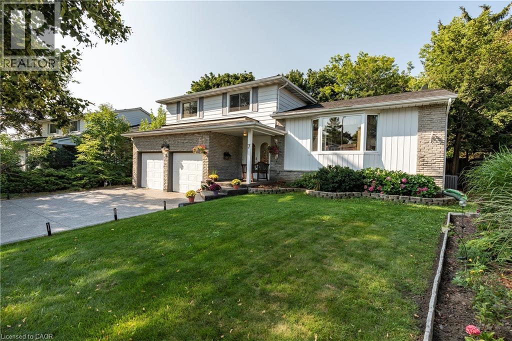 7 Meadowbrook Drive, Kitchener, Ontario  N2N 1E5 - Photo 2 - 40754204