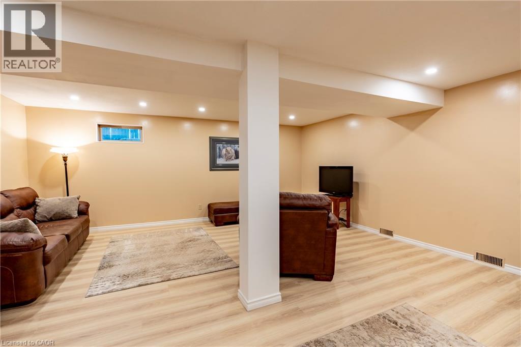 7 Meadowbrook Drive, Kitchener, Ontario  N2N 1E5 - Photo 32 - 40754204