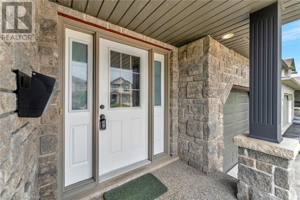 23 Oakcliffe Street, Elmira, Ontario  N3B 3P4 - Photo 7 - 40749675