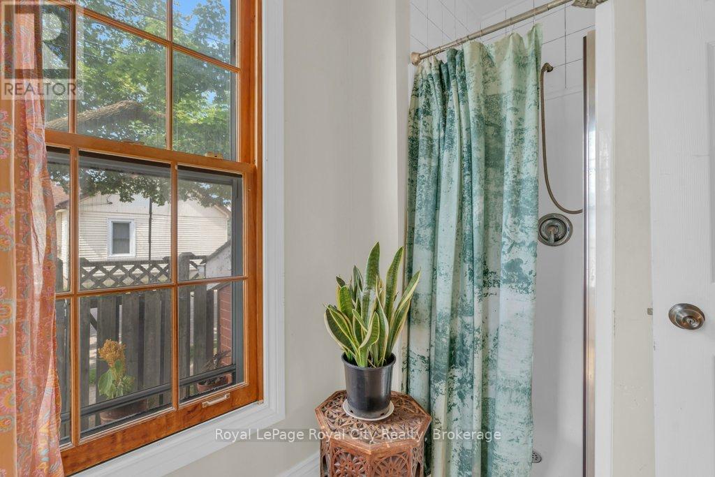 159 York Road, Guelph, Ontario  N1E 3G1 - Photo 23 - X12307117