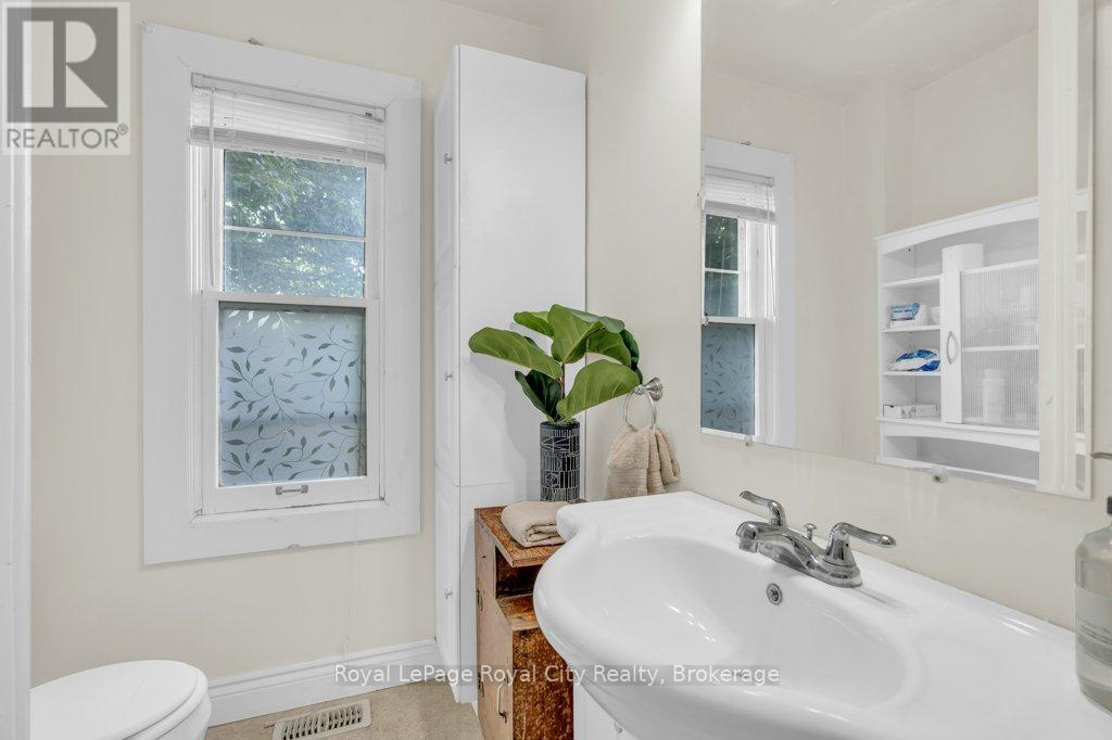 159 York Road, Guelph, Ontario  N1E 3G1 - Photo 32 - X12307117