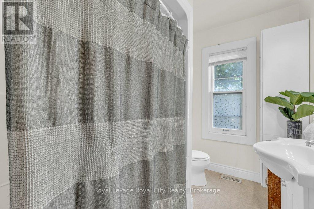 159 York Road, Guelph, Ontario  N1E 3G1 - Photo 33 - X12307117