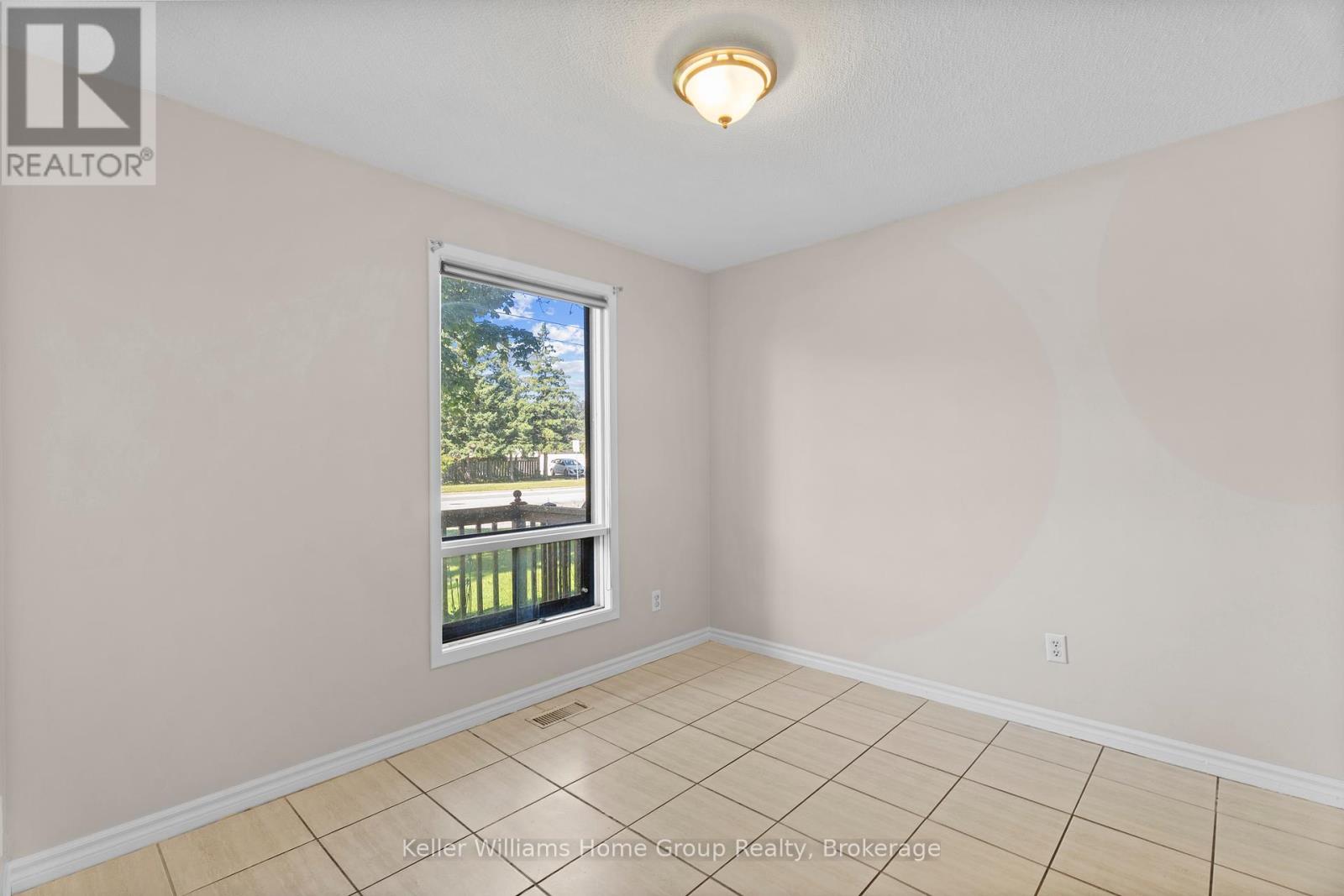 531 Strasburg Road, Kitchener, Ontario  N2E 1P1 - Photo 10 - X12307126