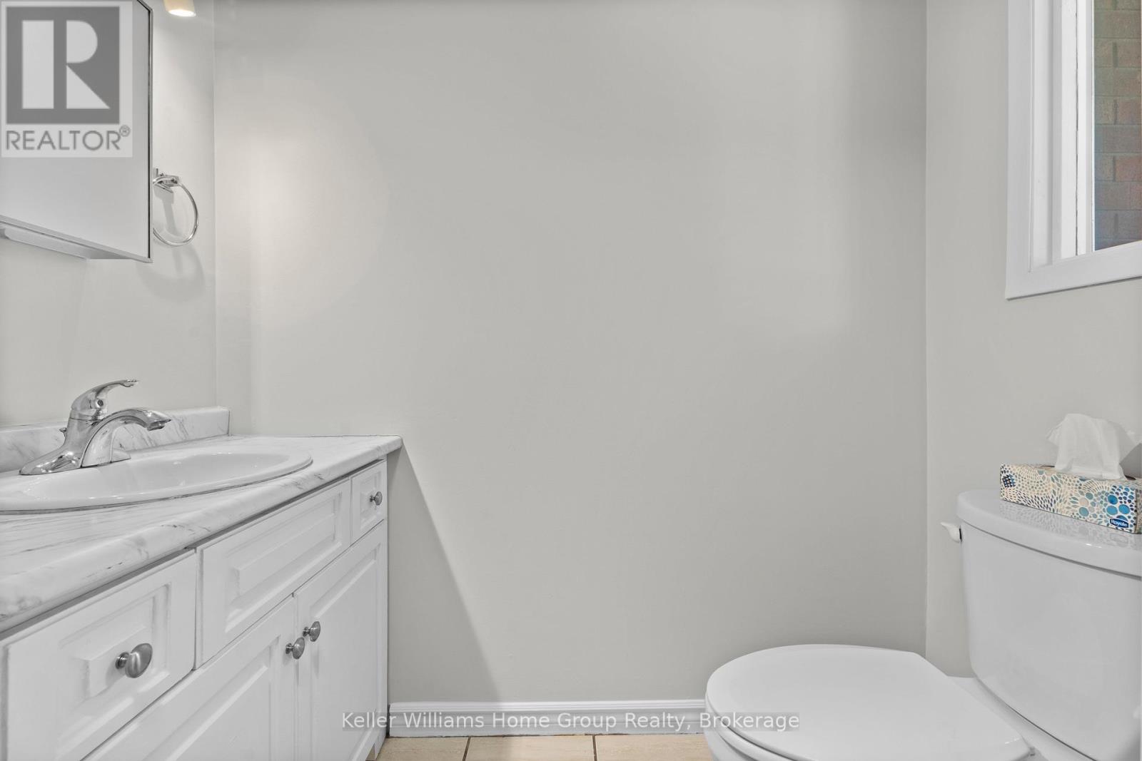 531 Strasburg Road, Kitchener, Ontario  N2E 1P1 - Photo 11 - X12307126