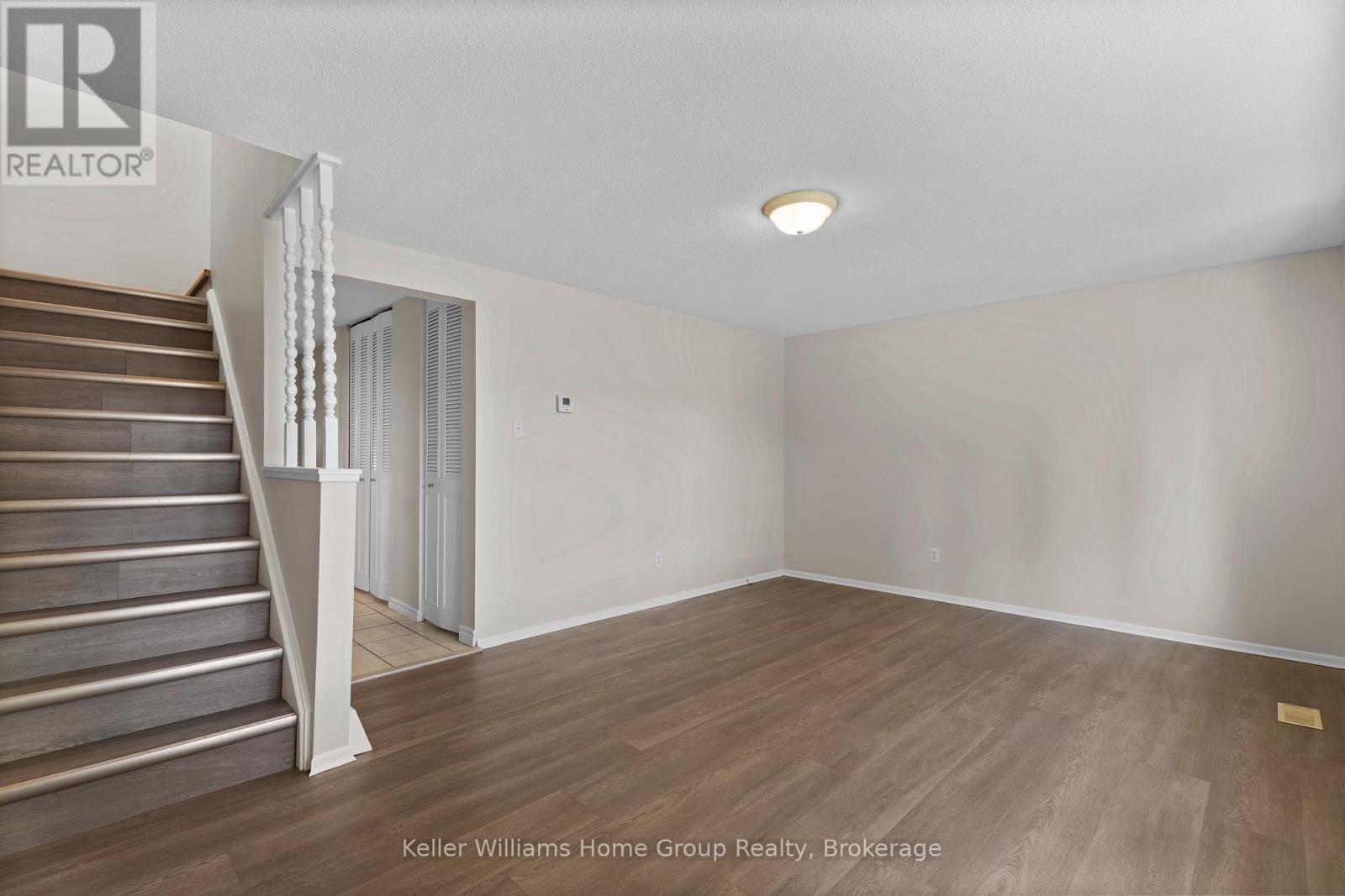 531 Strasburg Road, Kitchener, Ontario  N2E 1P1 - Photo 12 - X12307126