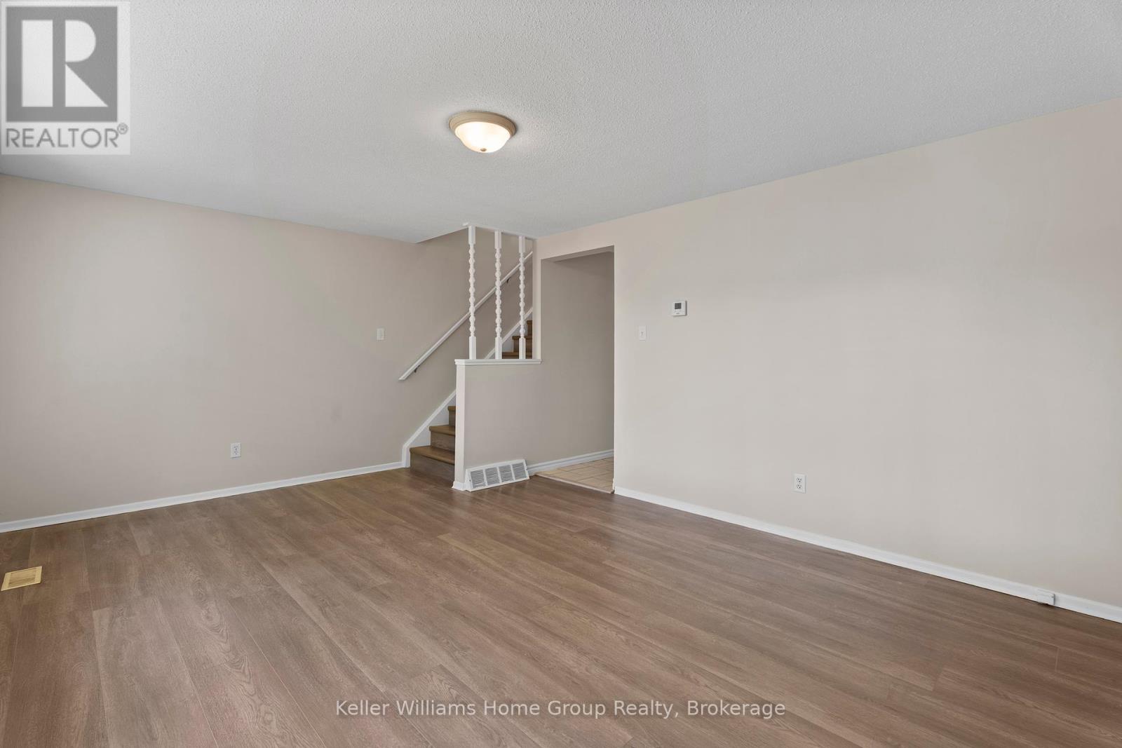 531 Strasburg Road, Kitchener, Ontario  N2E 1P1 - Photo 14 - X12307126