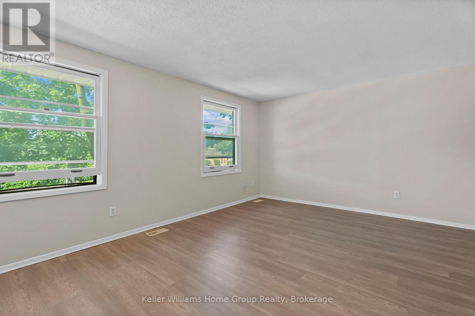 531 Strasburg Road, Kitchener, Ontario  N2E 1P1 - Photo 15 - X12307126
