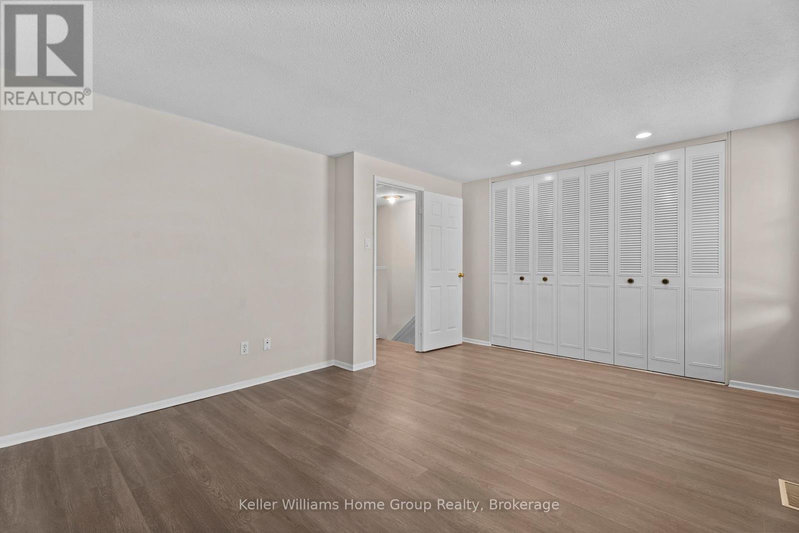 531 Strasburg Road, Kitchener, Ontario  N2E 1P1 - Photo 16 - X12307126