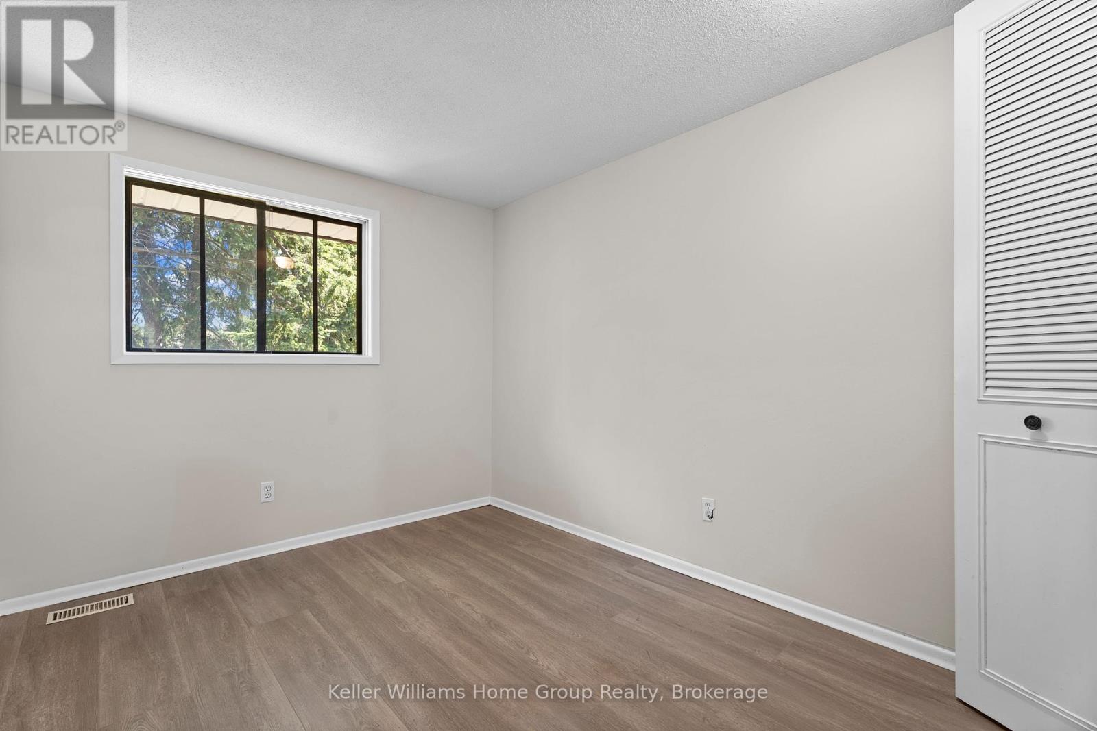 531 Strasburg Road, Kitchener, Ontario  N2E 1P1 - Photo 21 - X12307126