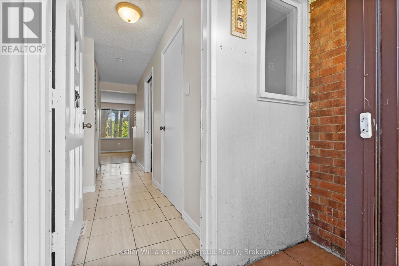 531 Strasburg Road, Kitchener, Ontario  N2E 1P1 - Photo 4 - X12307126
