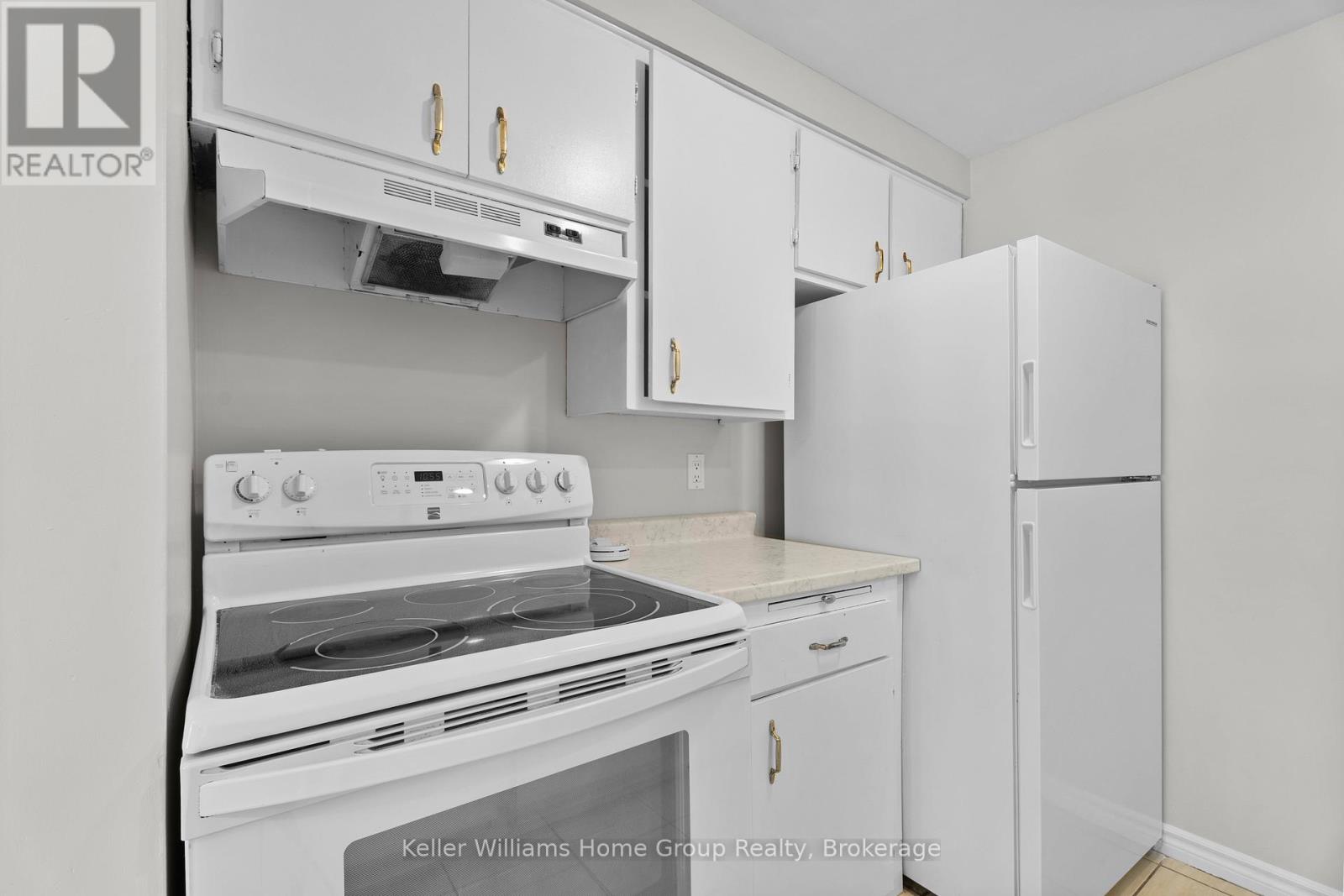 531 Strasburg Road, Kitchener, Ontario  N2E 1P1 - Photo 7 - X12307126