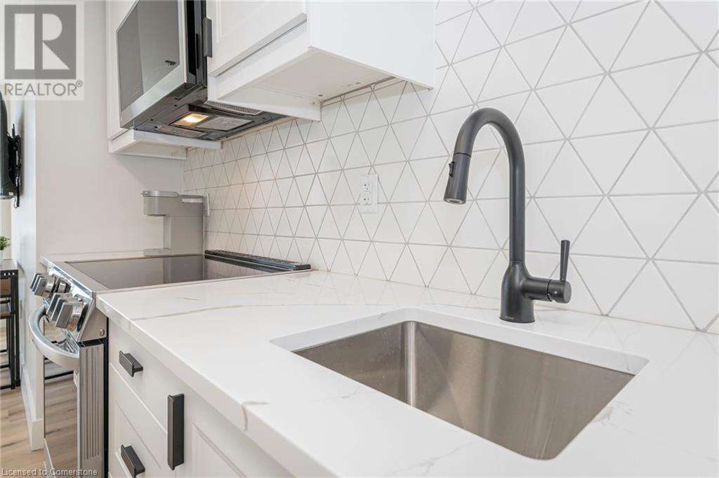 5 Wellington Street S Unit# 1403, Kitchener, Ontario  N2G 1C7 - Photo 7 - 40753300