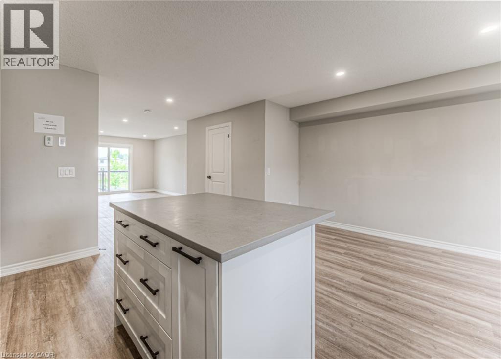 253 Chapel Hill Drive, Kitchener, Ontario  N2R 0S4 - Photo 10 - 40737363