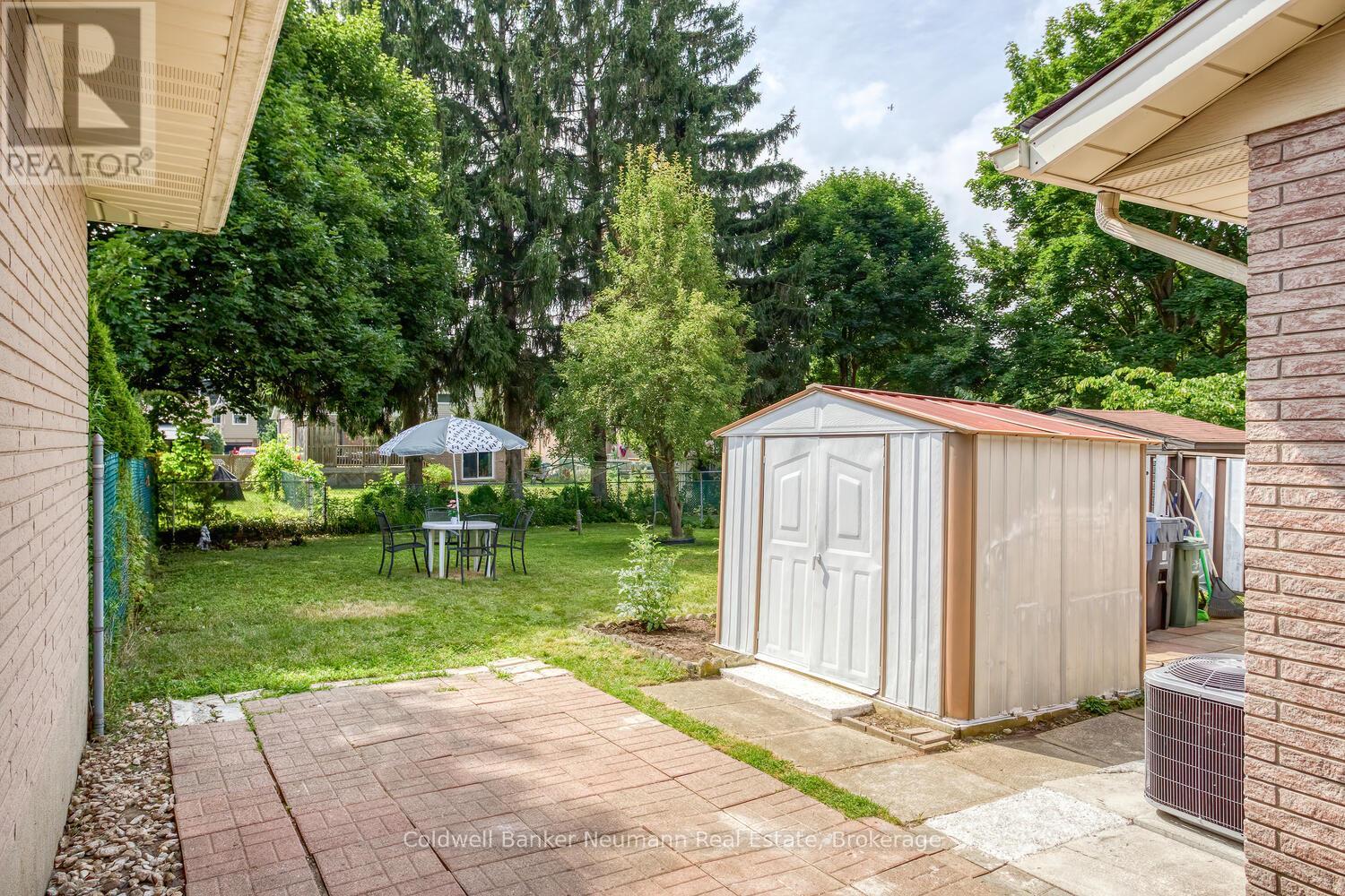 169 Country Club Drive, Guelph, Ontario  N1E 3K8 - Photo 29 - X12307425