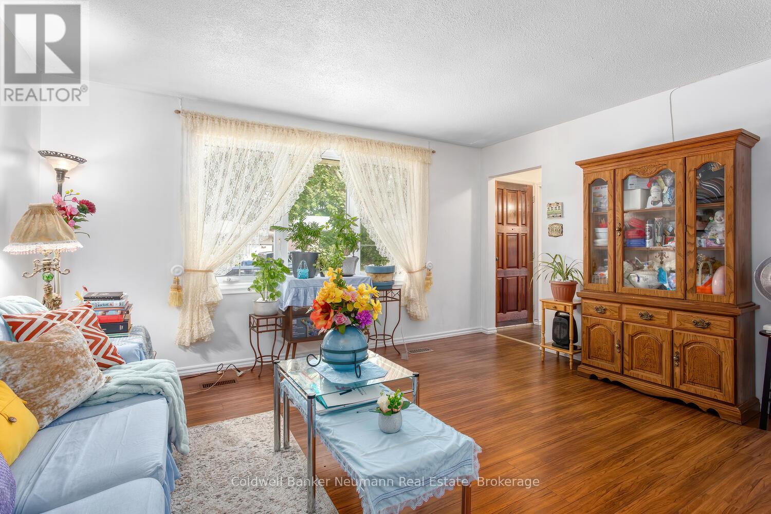 169 Country Club Drive, Guelph, Ontario  N1E 3K8 - Photo 9 - X12307425