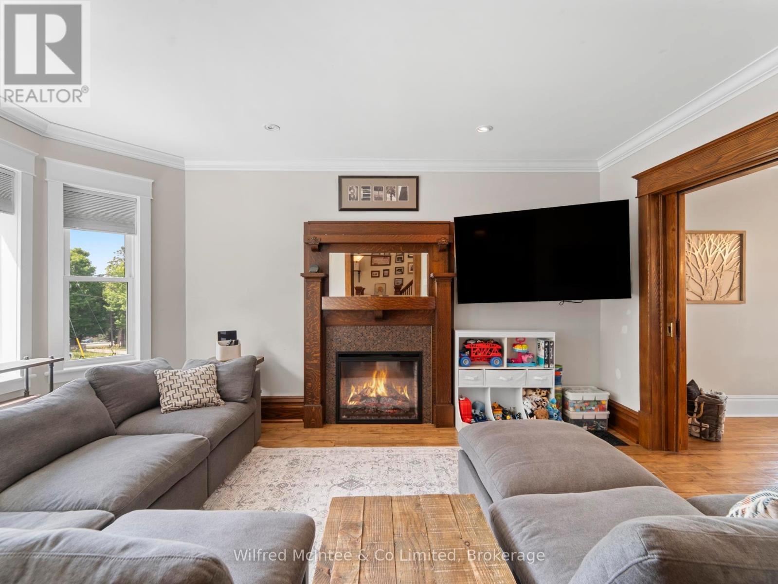 938 Old Durham Road, Brockton, Ontario  N0G 2V0 - Photo 12 - X12307440