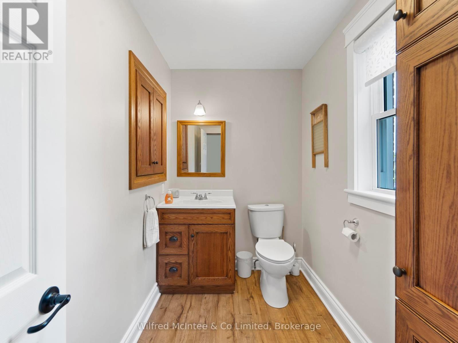 938 Old Durham Road, Brockton, Ontario  N0G 2V0 - Photo 38 - X12307440