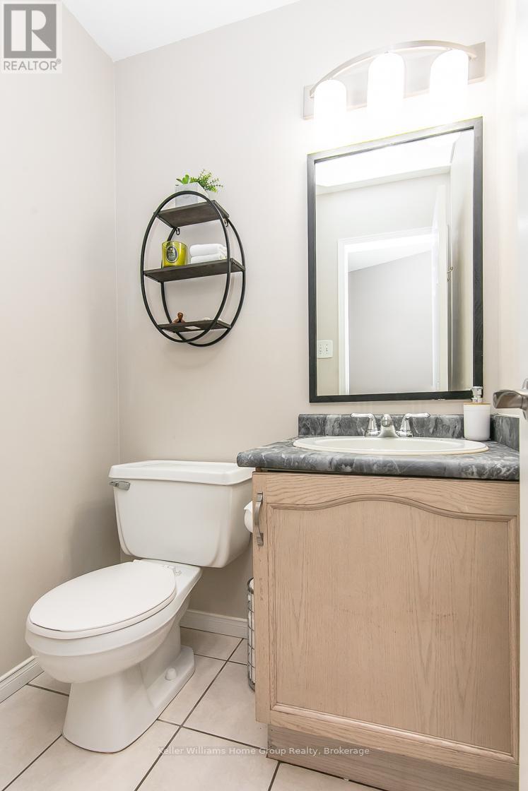 334 Christopher Drive, Cambridge, Ontario  N1P 1B9 - Photo 6 - X12307573