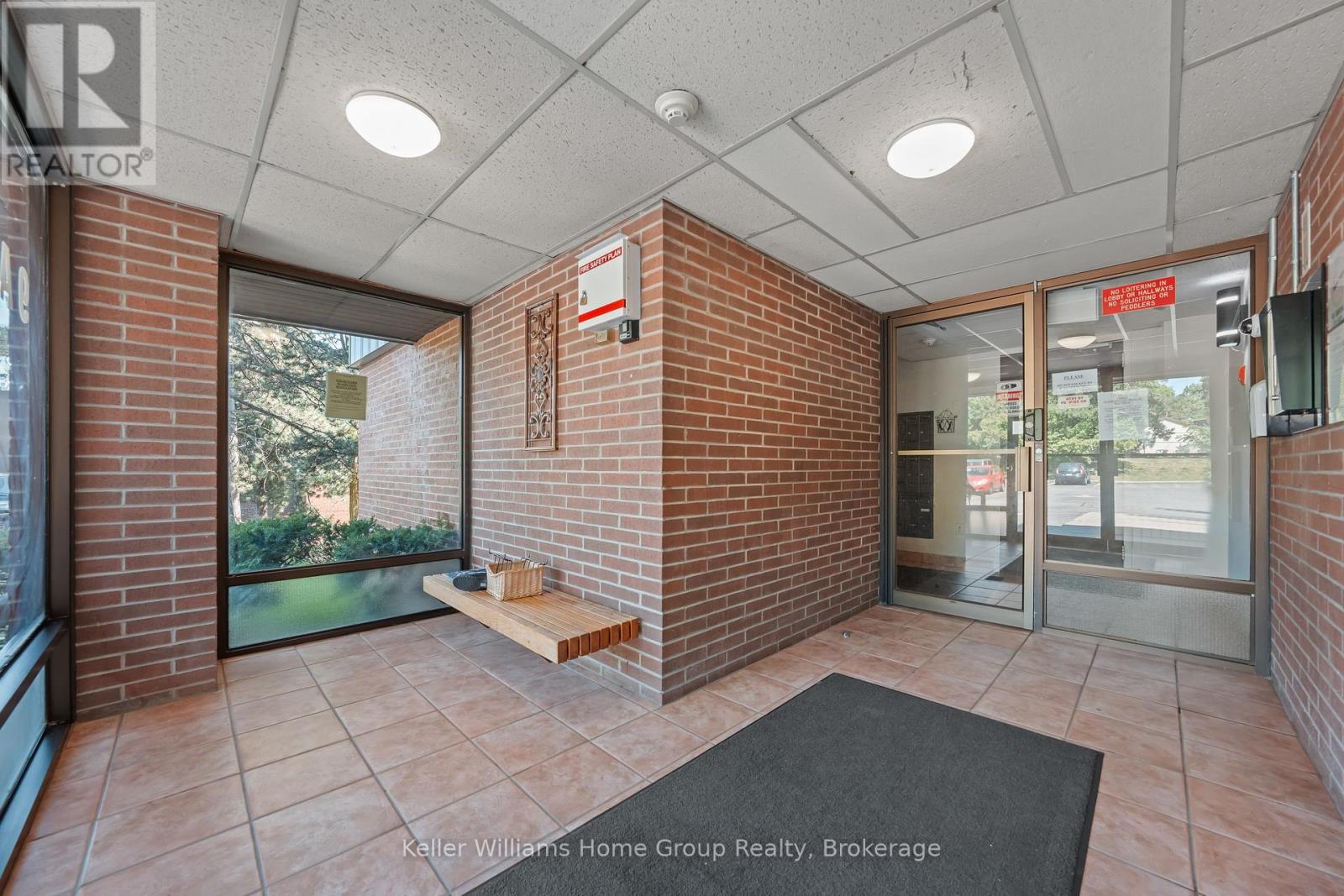 204 - 9 Ajax Street, Guelph, Ontario  N1H 2A9 - Photo 3 - X12307609