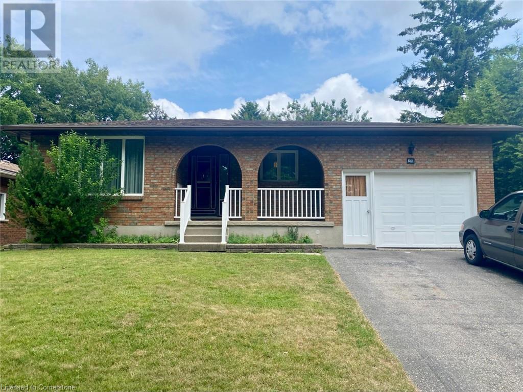 641 Black Oak Crescent, Waterloo, Ontario  N2V 1A4 - Photo 1 - 40754679