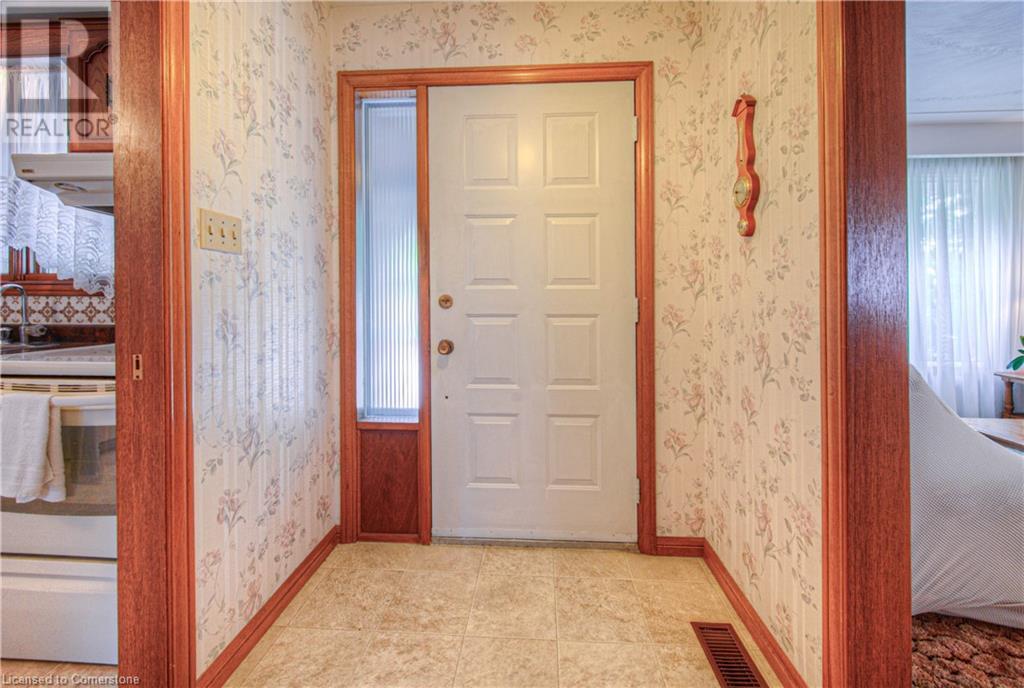 641 Black Oak Crescent, Waterloo, Ontario  N2V 1A4 - Photo 6 - 40754679