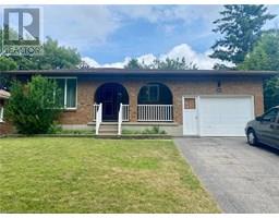 641 BLACK OAK Crescent, Waterloo, Ontario