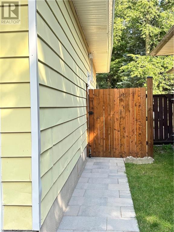510 Oakridge Place Unit# Up Unit, Waterloo, Ontario  N2L 4P2 - Photo 12 - 40754747