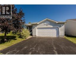109 EMERALD Court, Hamilton, Ontario
