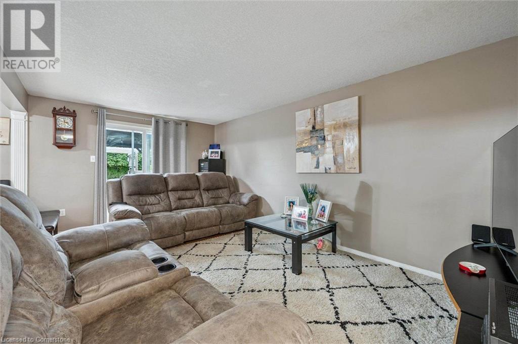 161 Stephanie Drive, Guelph, Ontario  N1K 1X7 - Photo 3 - 40754841