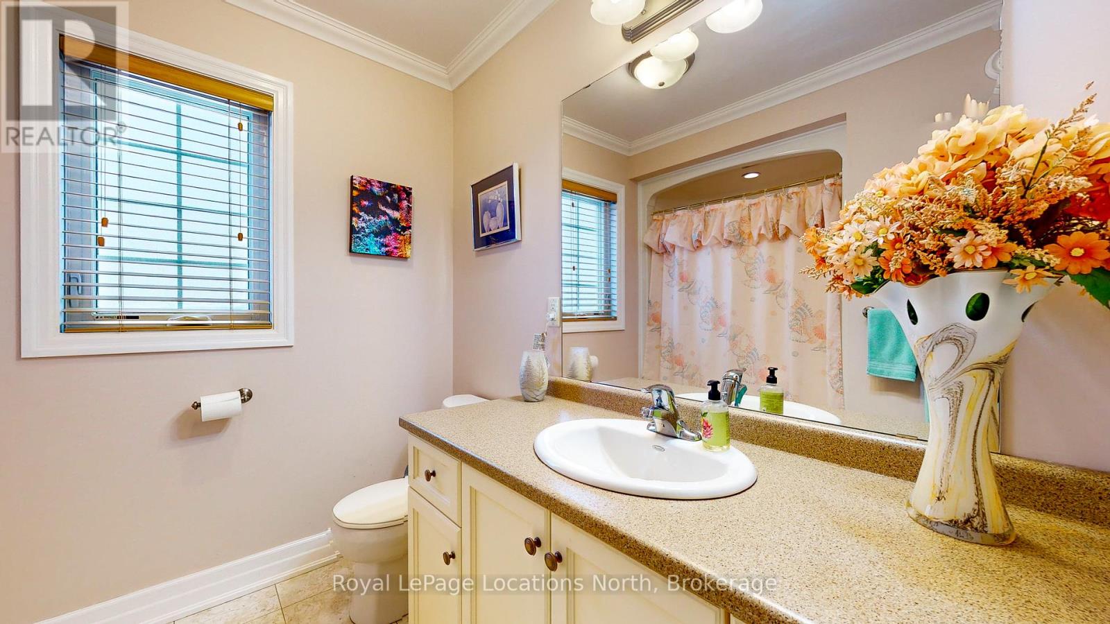 54 New York Avenue, Wasaga Beach, Ontario  L9Z 3A8 - Photo 16 - S12308817