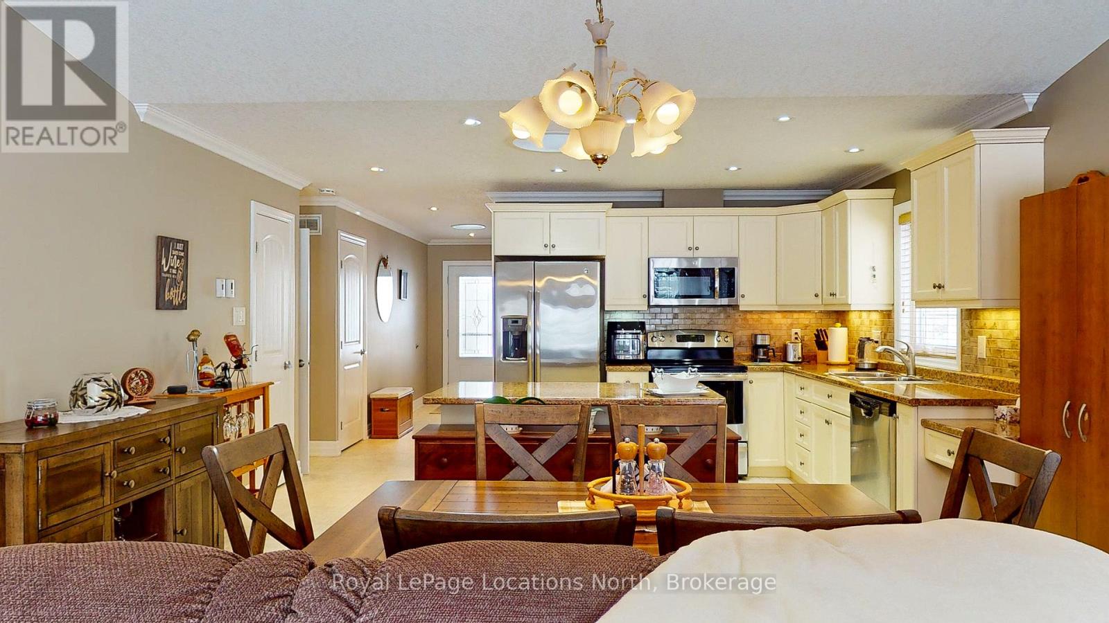 54 New York Avenue, Wasaga Beach, Ontario  L9Z 3A8 - Photo 18 - S12308817