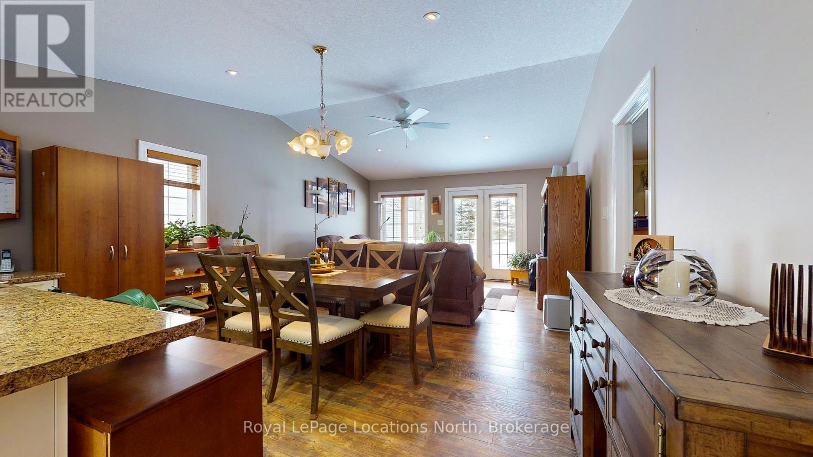 54 New York Avenue, Wasaga Beach, Ontario  L9Z 3A8 - Photo 26 - S12308817