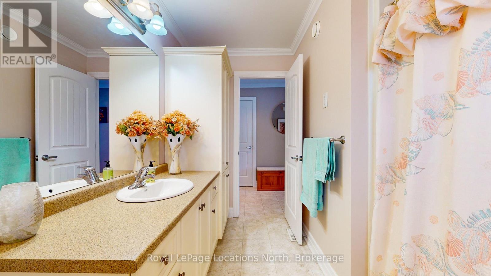 54 New York Avenue, Wasaga Beach, Ontario  L9Z 3A8 - Photo 34 - S12308817