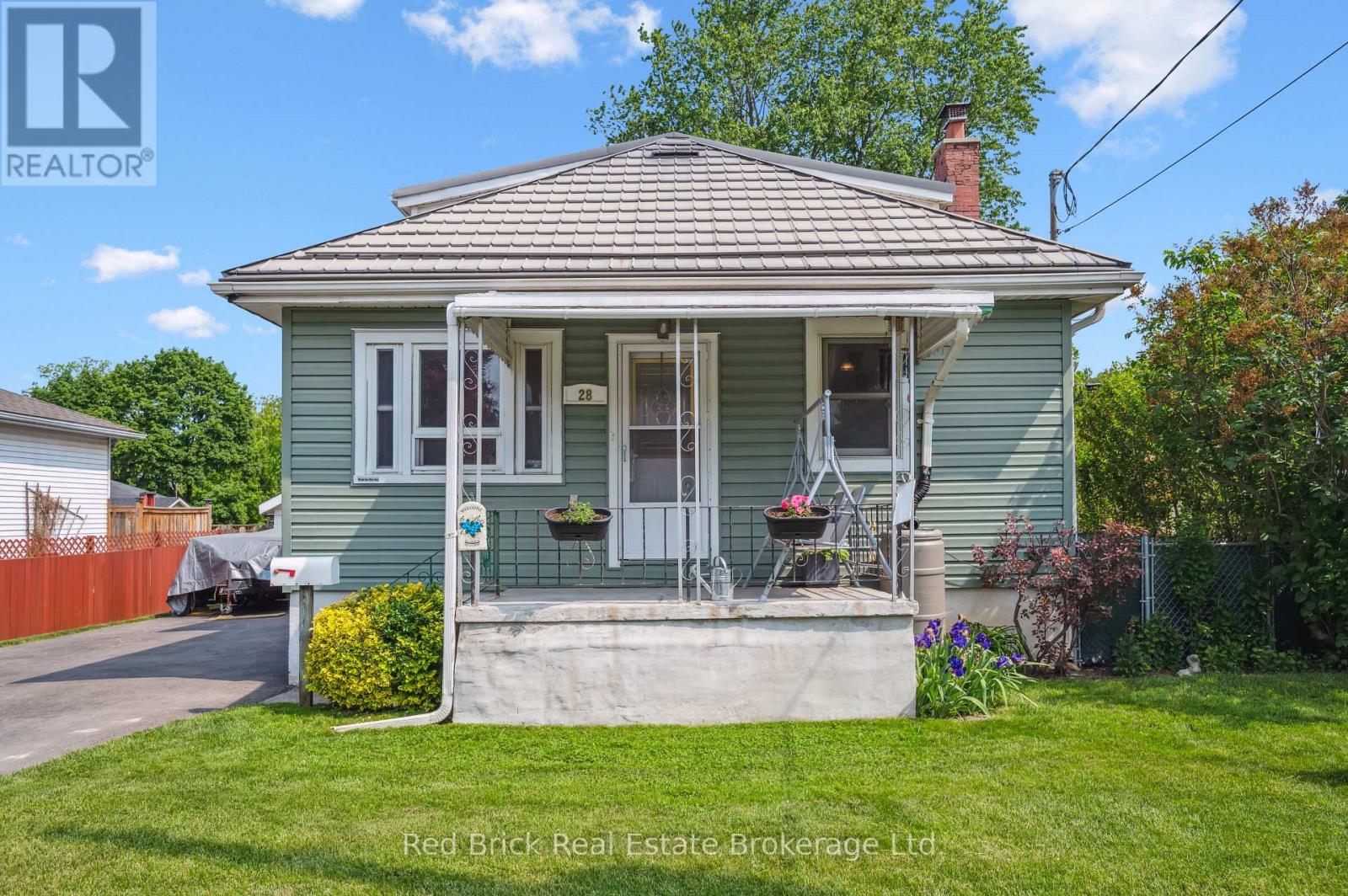 28 BARTON STREET, Guelph, Ontario