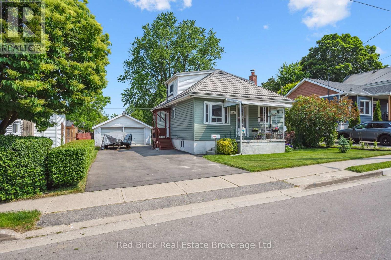 28 Barton Street, Guelph, Ontario  N1H 1M3 - Photo 3 - X12308948