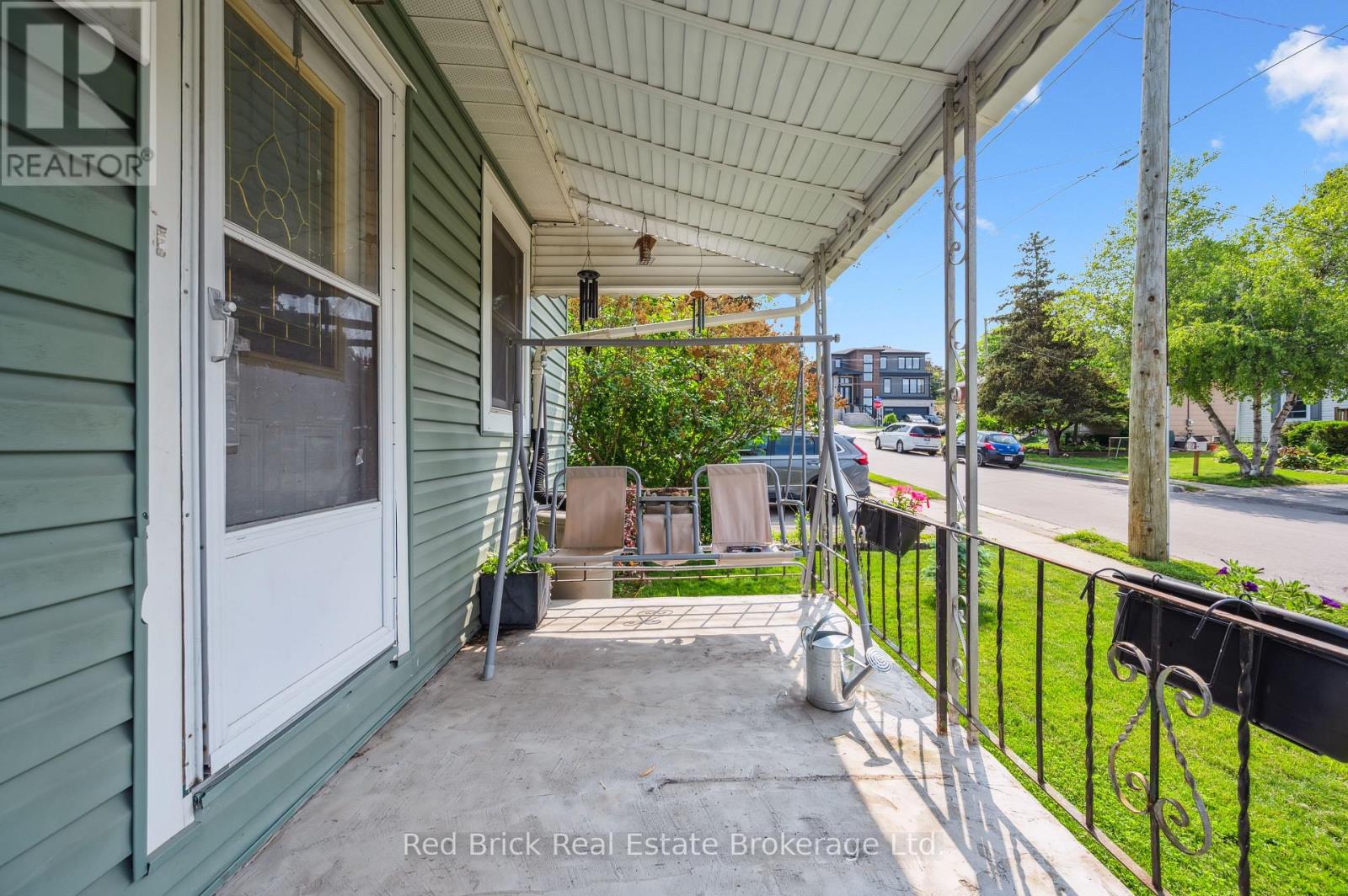 28 Barton Street, Guelph, Ontario  N1H 1M3 - Photo 5 - X12308948