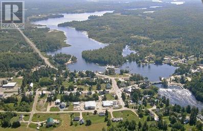 5 BAY STREET, Magnetawan, Ontario