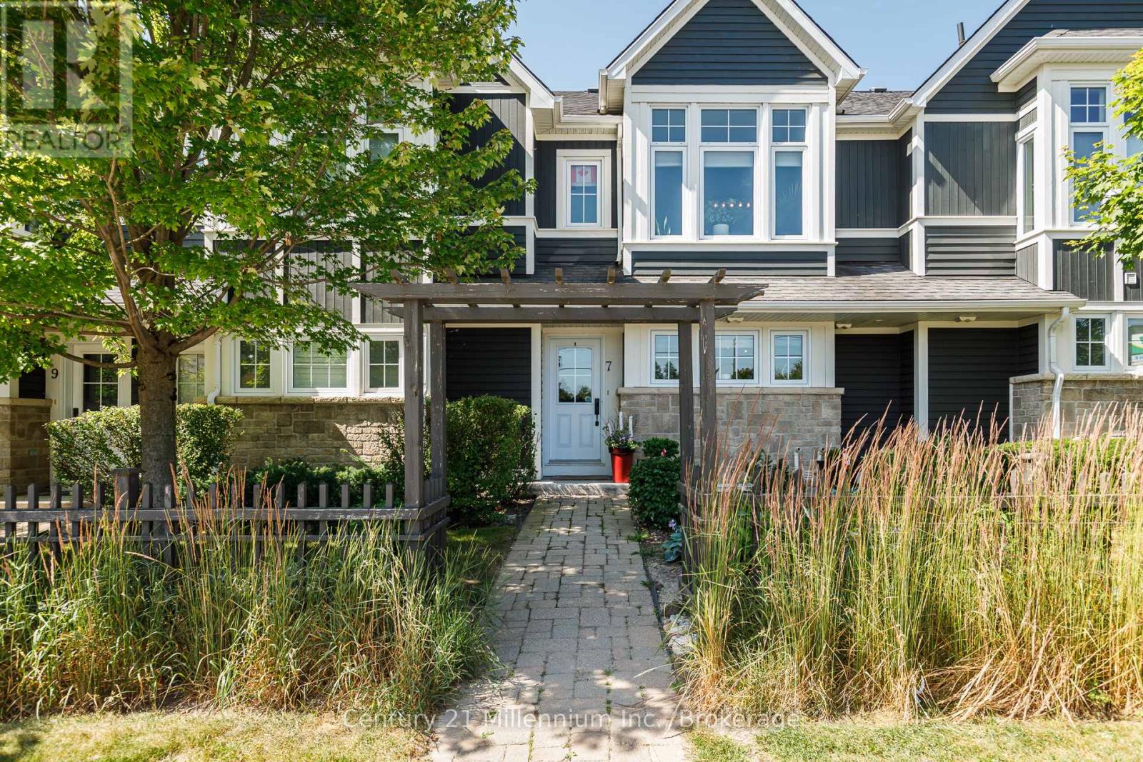 7 - 59 King Street E, Blue Mountains, Ontario  N0H 2P0 - Photo 1 - X12309047