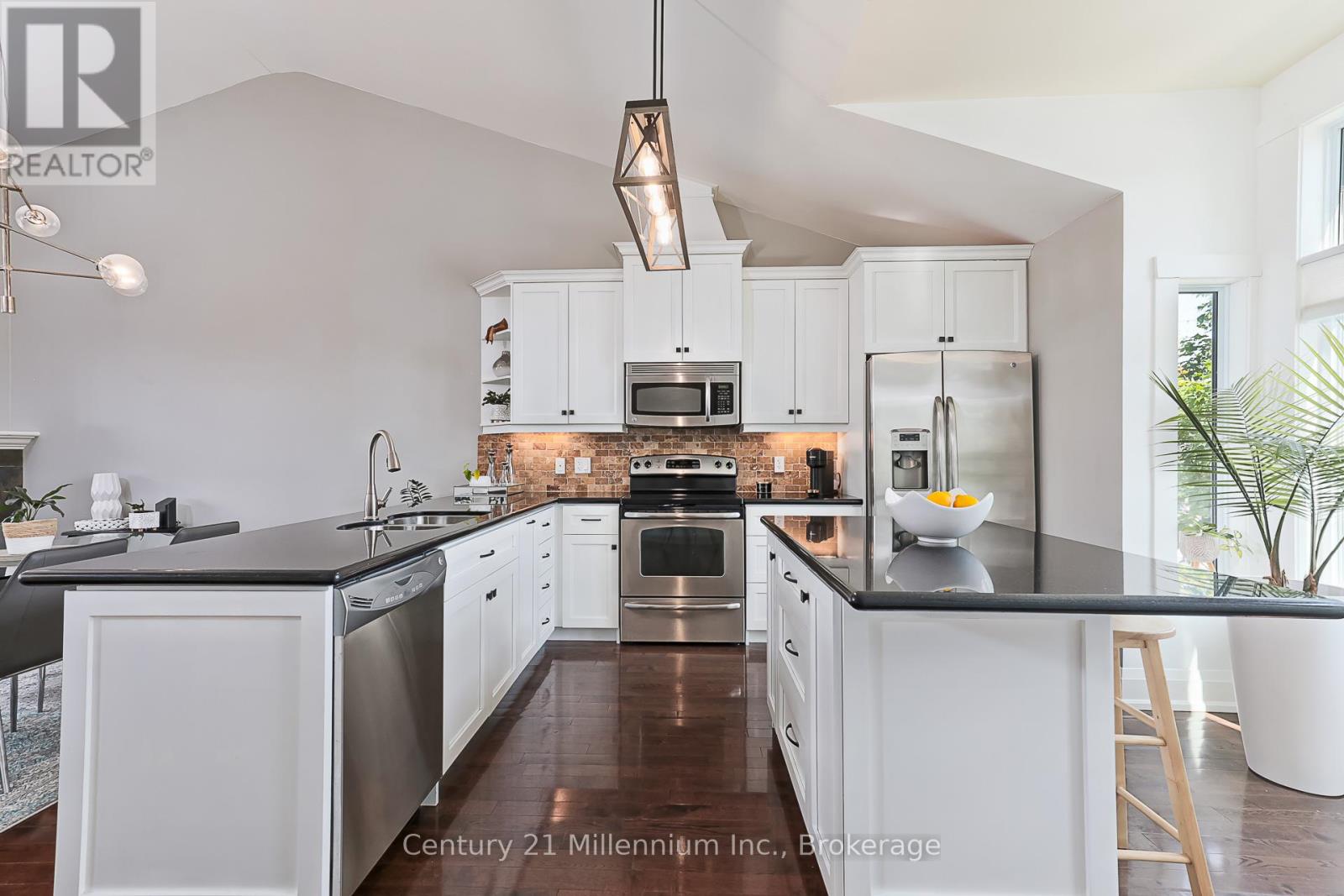 7 - 59 King Street E, Blue Mountains, Ontario  N0H 2P0 - Photo 8 - X12309047