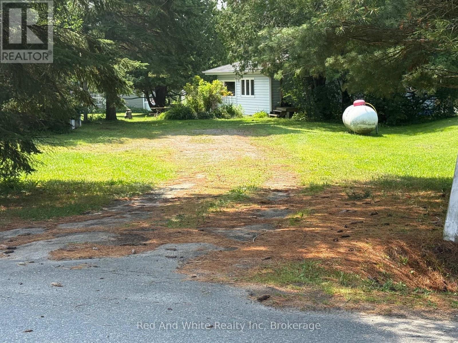 10 Burrows Street, Magnetawan, Ontario  P0A 1P0 - Photo 8 - X12309063
