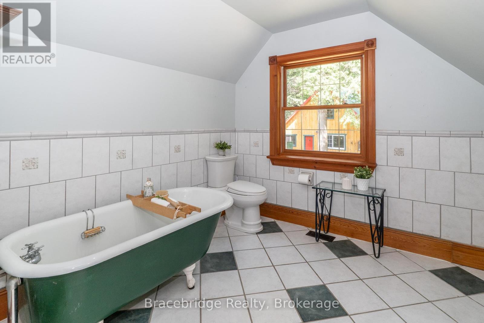 1568 Milne Road, Bracebridge, Ontario  P1L 1X1 - Photo 19 - X12309078